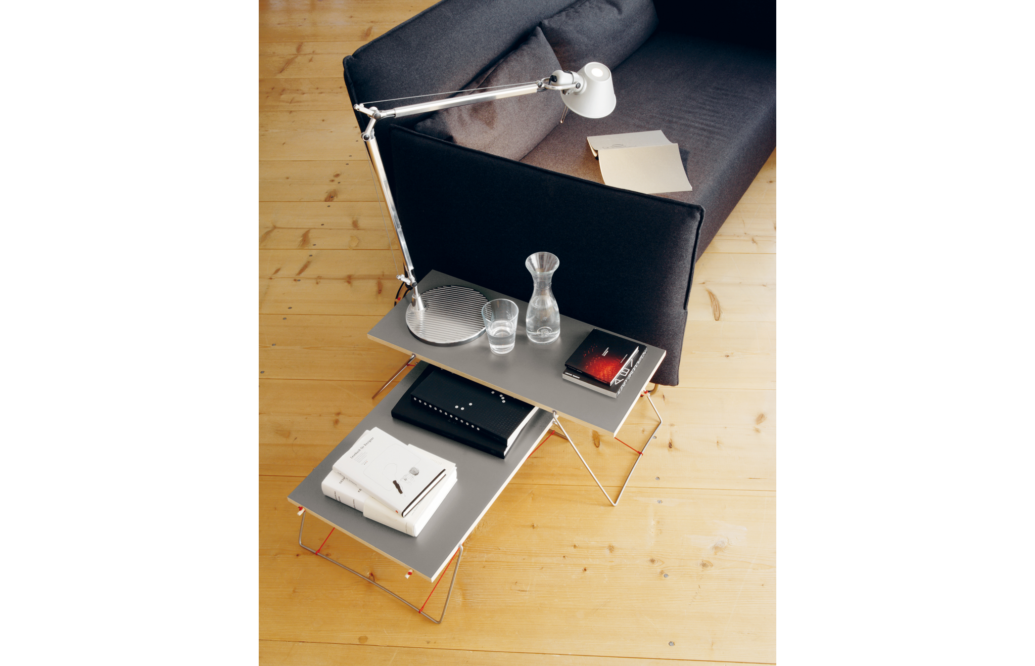 Nils Holger Moormann Beistelltisch Paula Designer minimalistisch