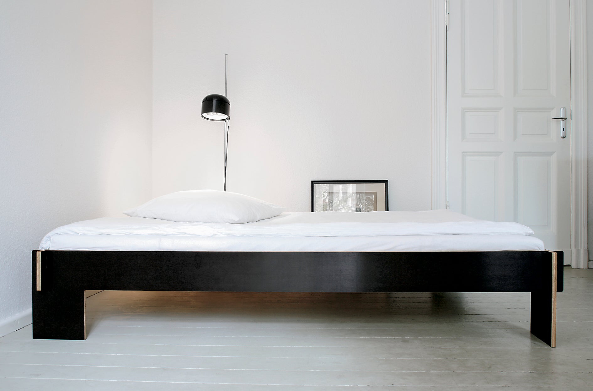 Nils Holger Moormann Siebenschlaefer Bett Designer Minimalistisch